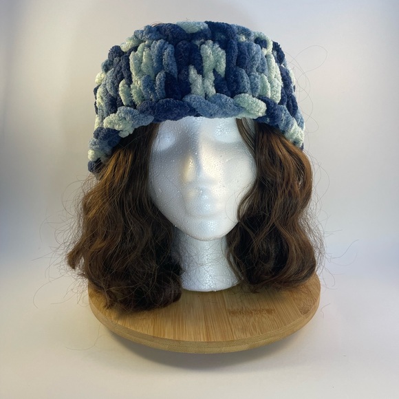 Handmade Women’s/Junior’s Winter Headband/Ear Wrap - Variegated Blue - Picture 4 of 9